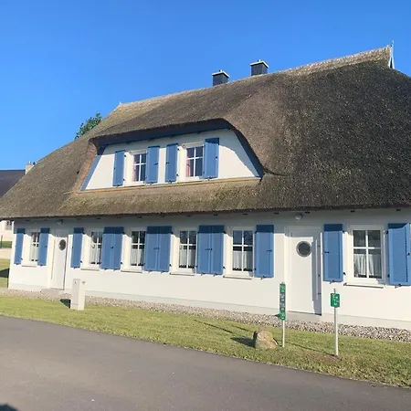Holiday home Zur Fischerwurt 8 *