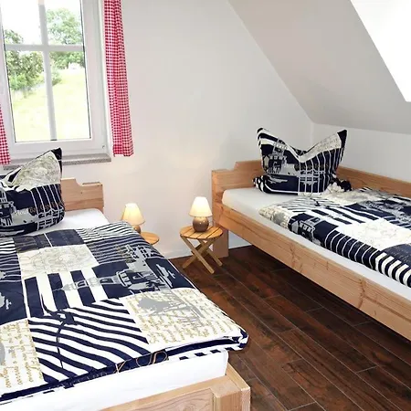 Holiday home Zur Fischerwurt 8